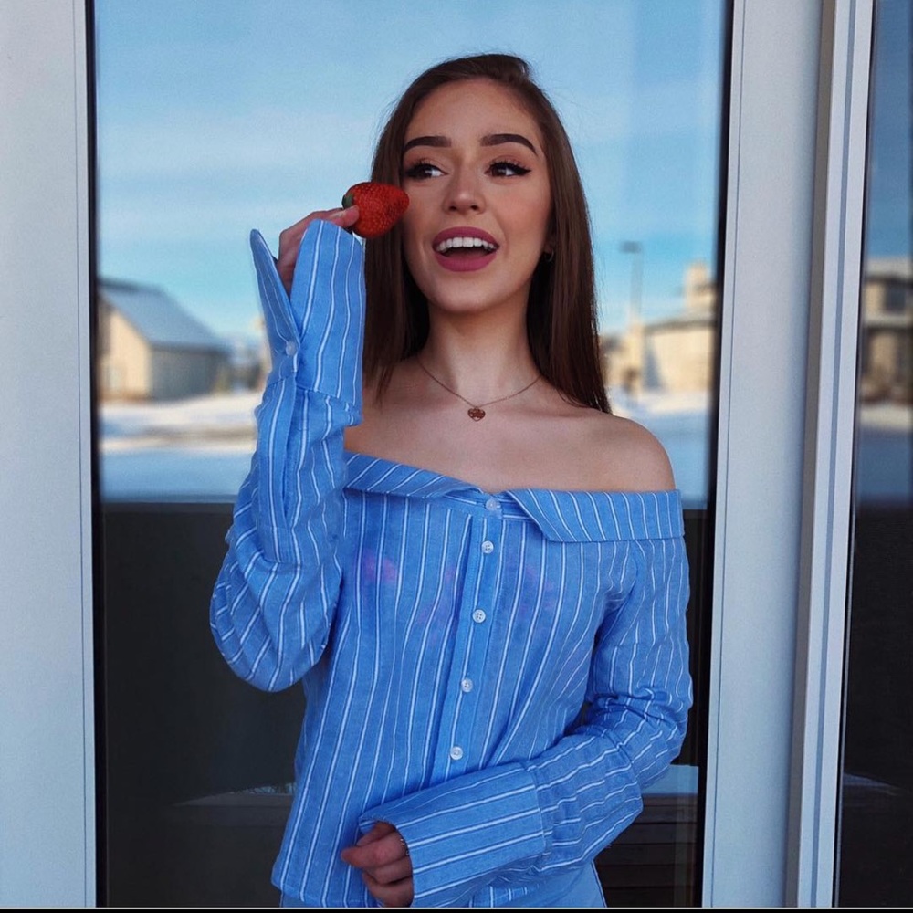 #2 Tobi blue striped off shoulder top